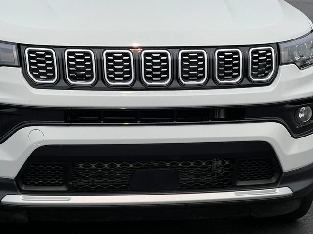 Used 2026 Jeep Compass Limited AWD/4WD image 42