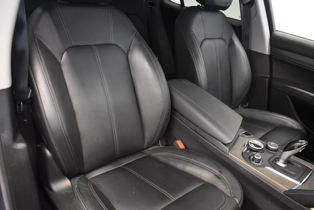 Used 2018 Alfa Romeo Stelvio Ti AWD/4WD image 6