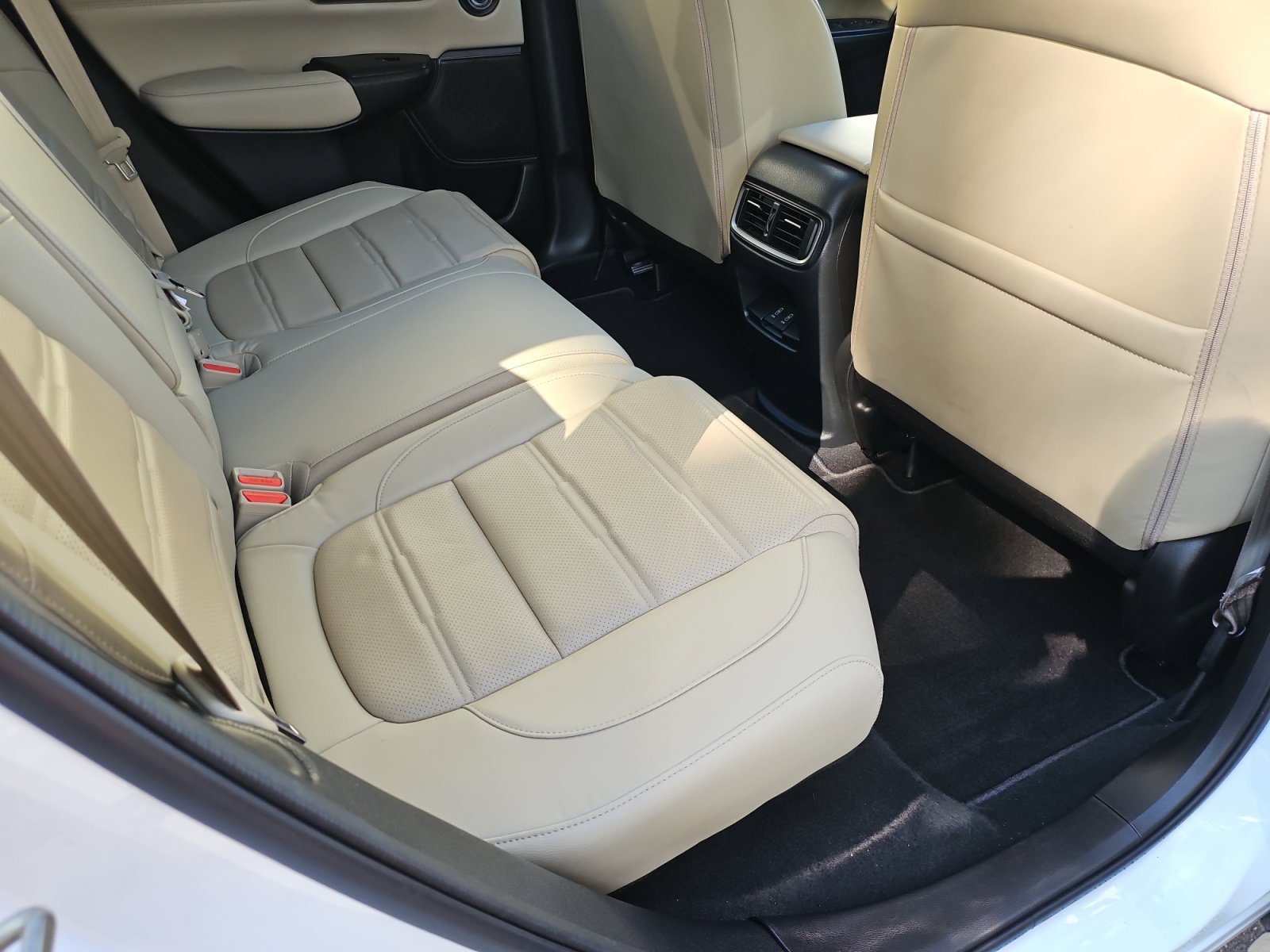 Used 2021 Honda CR-V Touring image 29