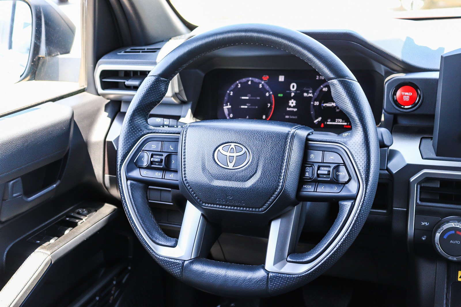 Certified 2025 Toyota 4Runner TRD Off-Road AWD/4WD image 17