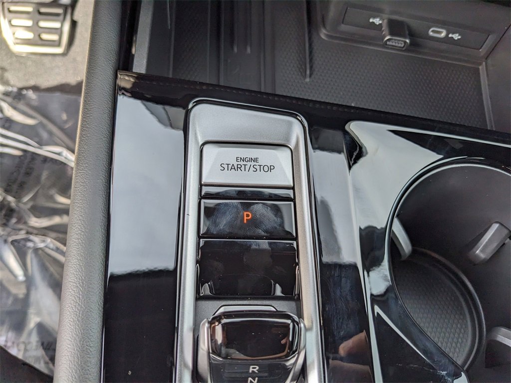 New 2026 Volkswagen Atlas Cross Sport SEL R-Line image 25