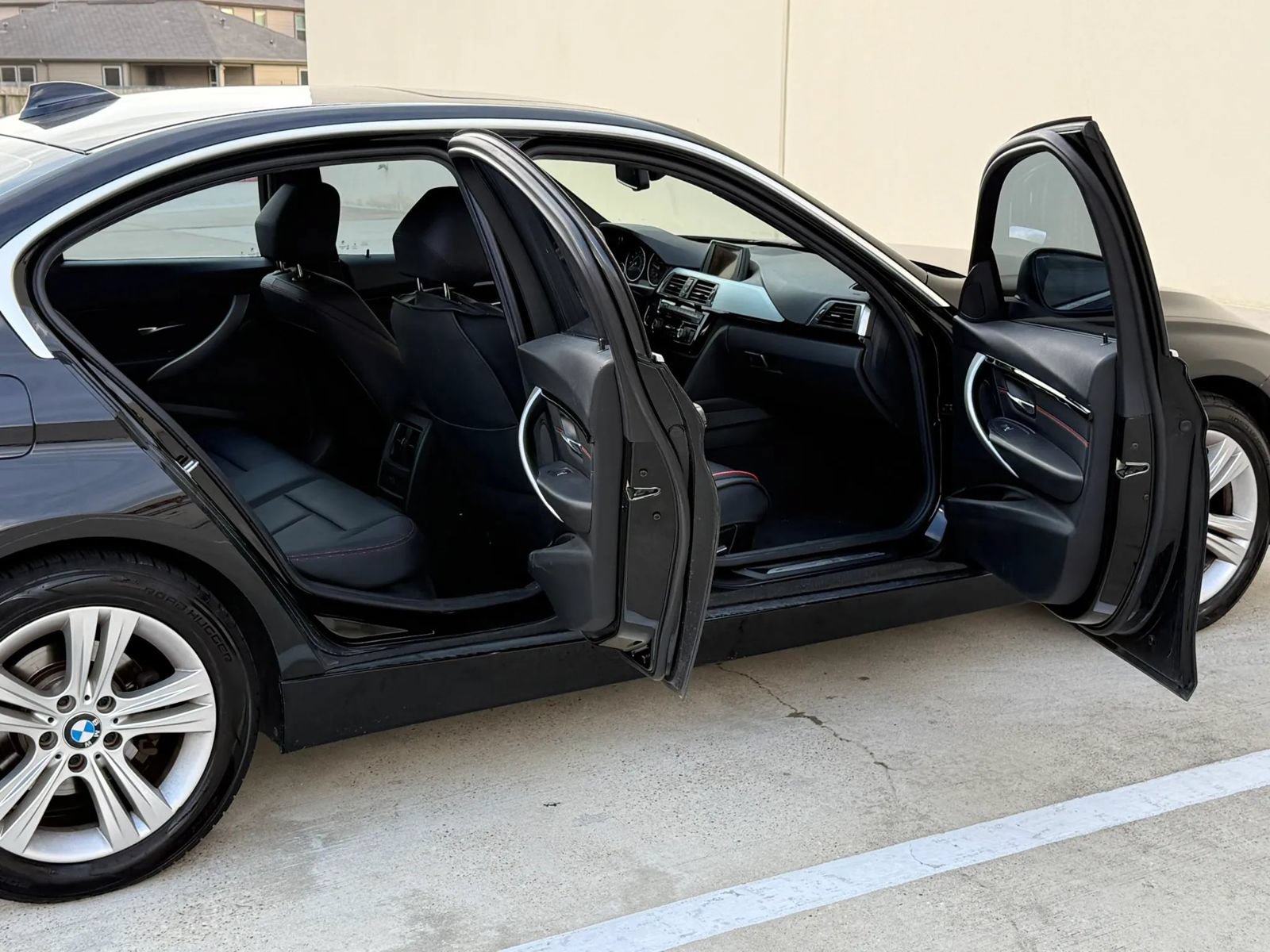 Used 2017 BMW 330i Sedan RWD image 9