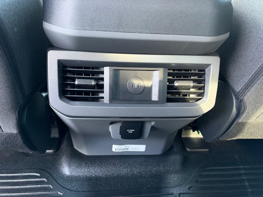 New 2027 Ford F250 XLT w/ XLT Premium Package AWD/4WD image 10
