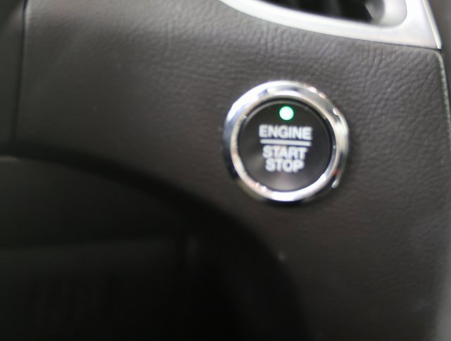 Used 2024 Ford Edge Titanium image 12