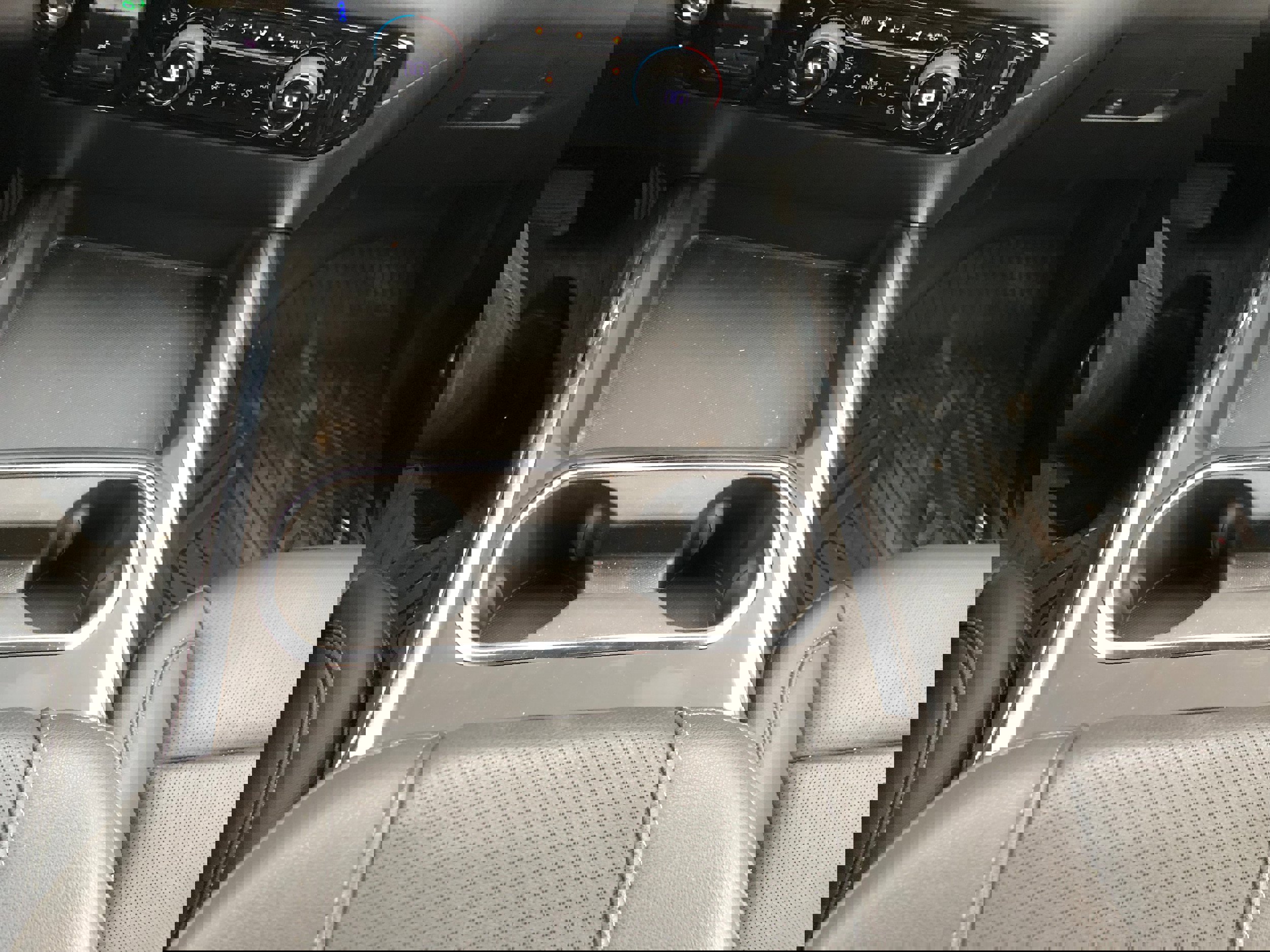 Used 2025 Chevrolet Silverado 3500 LTZ image 12