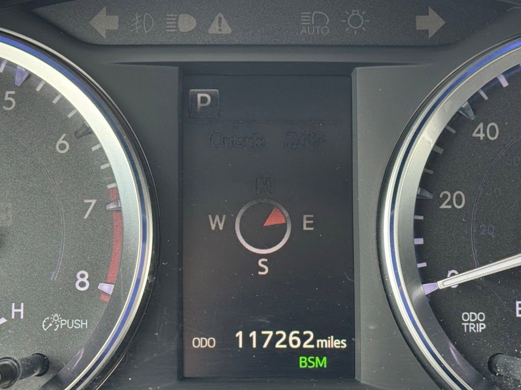 Used 2018 Toyota Highlander SE image 35