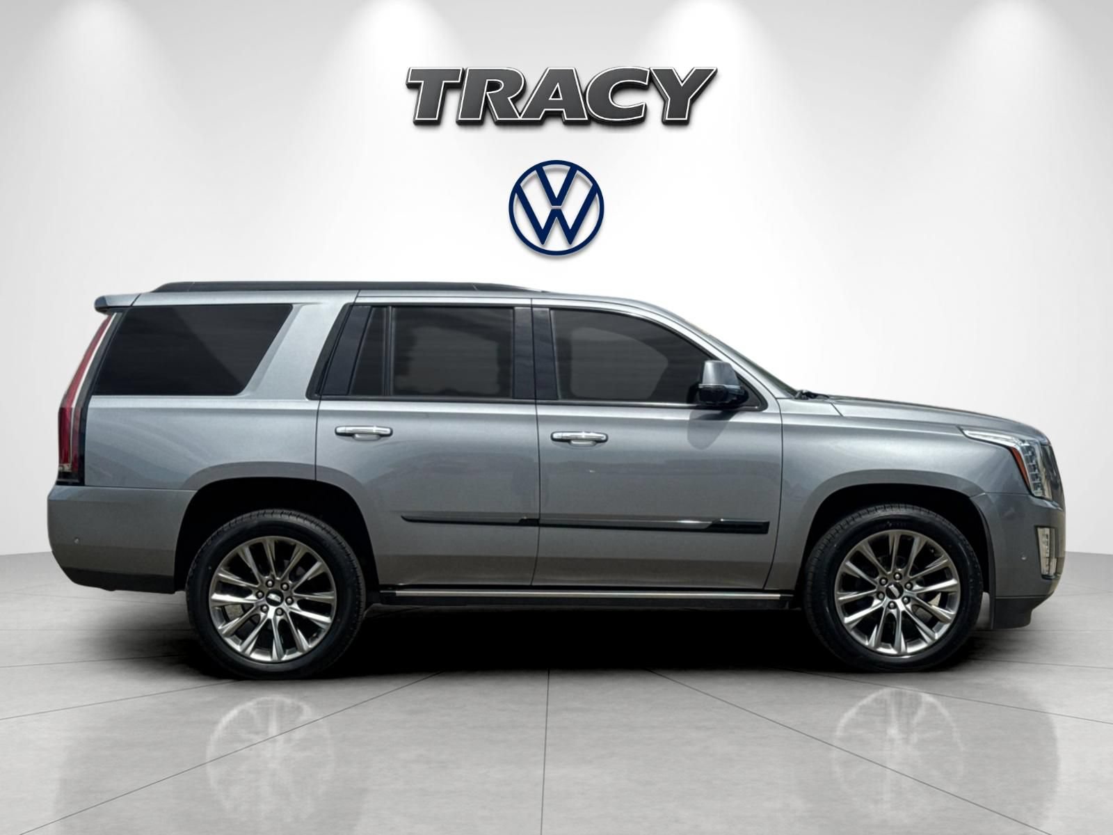 Used 2020 Cadillac Escalade Platinum w/ Escalade Sport Edition AWD/4WD image 3