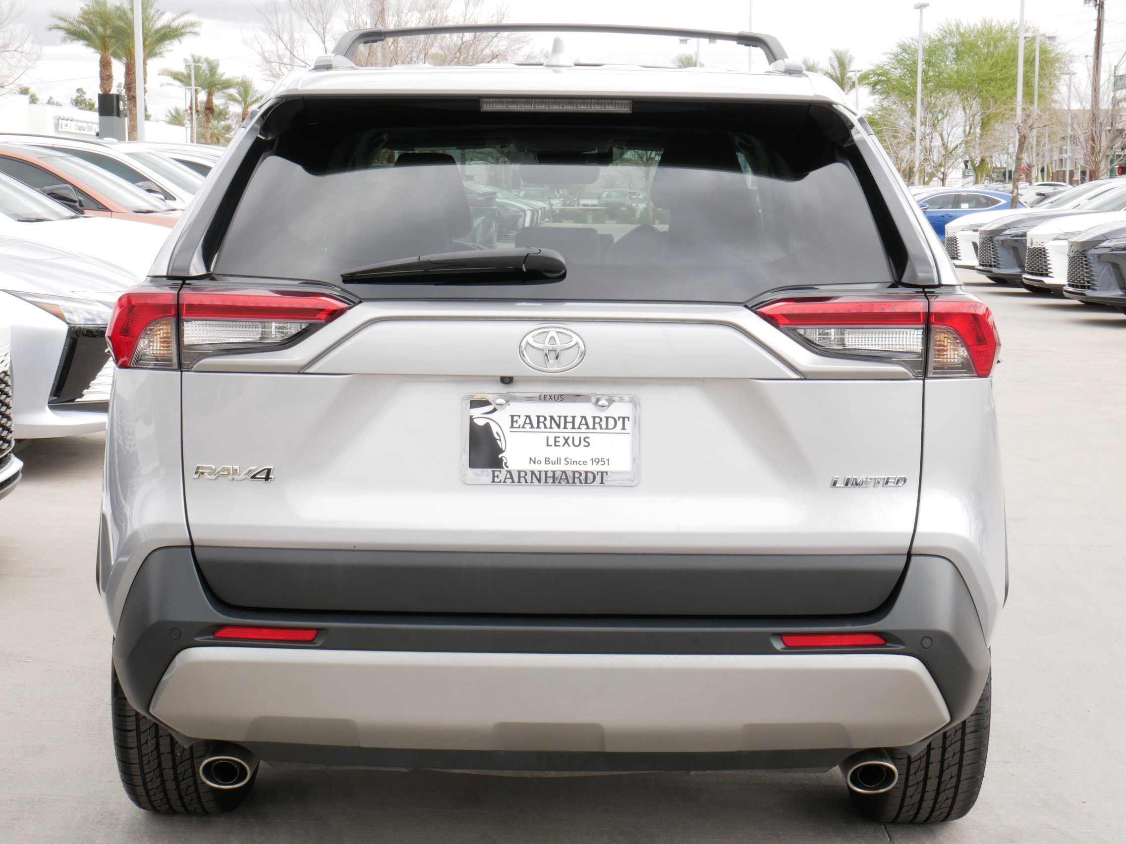 Used 2023 Toyota RAV4 Limited image 7