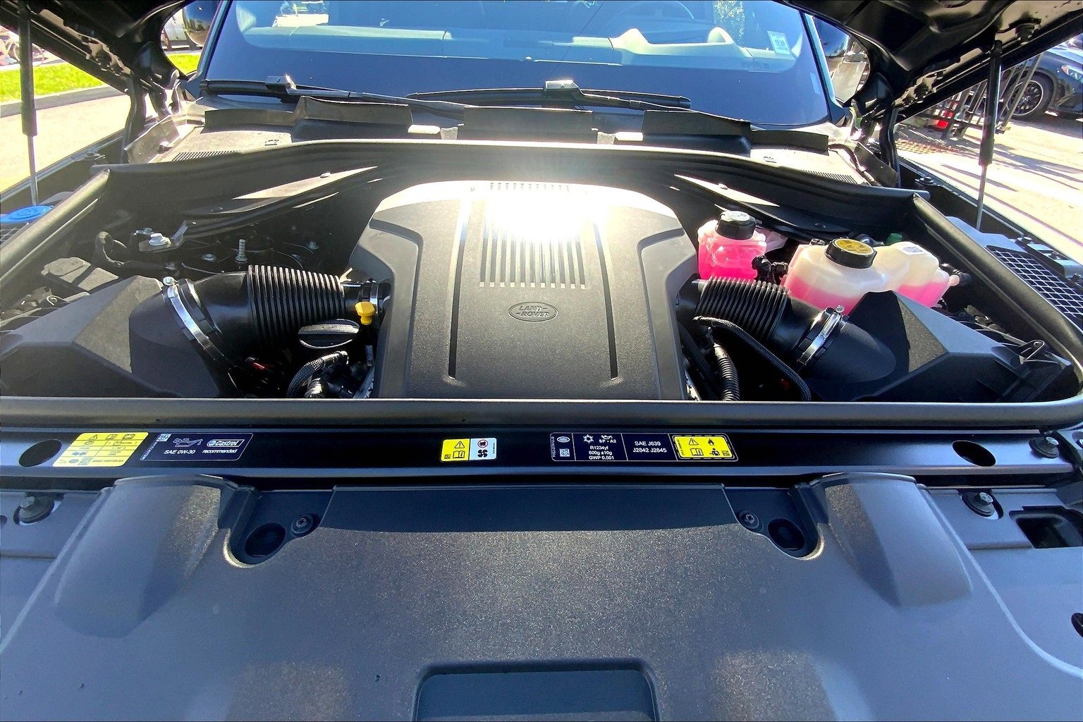 New 2025 Land Rover Range Rover SE image 16