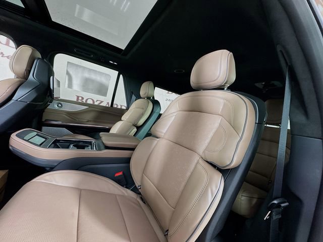 New 2025 Lincoln Navigator L Black Label AWD/4WD image 26