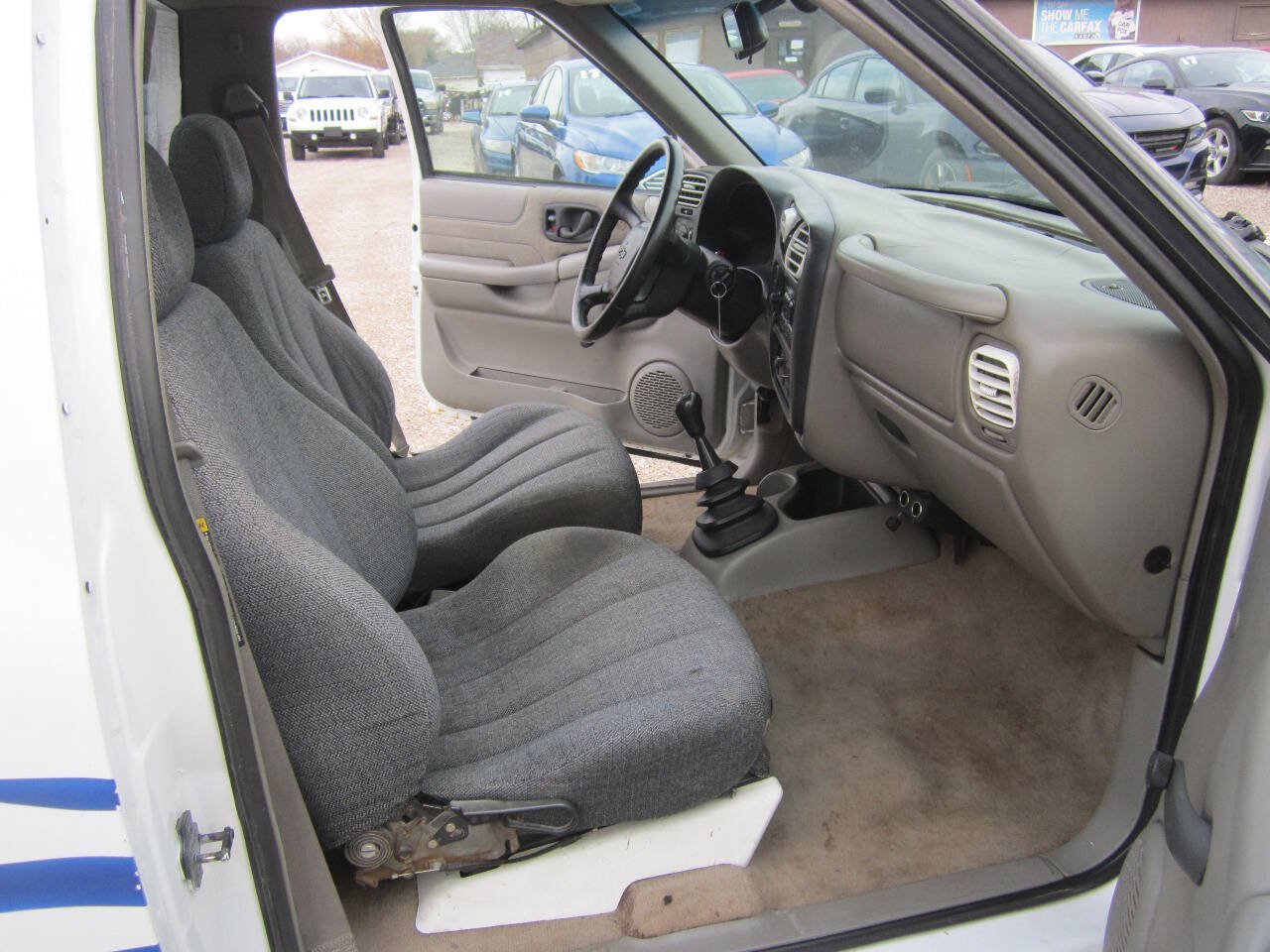 Used 2000 Chevrolet S10 Pickup Xtreme w/ Preferred Equipment Group RWD image 8