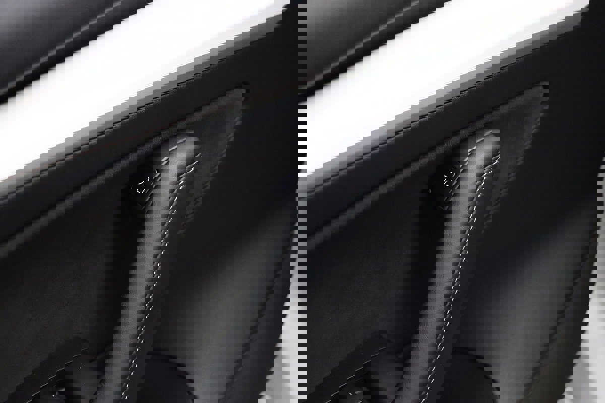 Used 2023 Tesla Model 3 Standard Range image 23