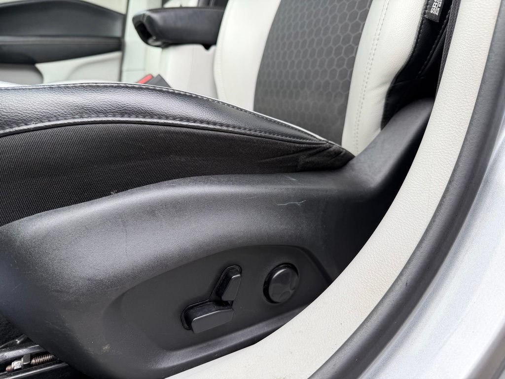 Used 2018 Jeep Compass Latitude w/ Popular Equipment Group FWD image 7