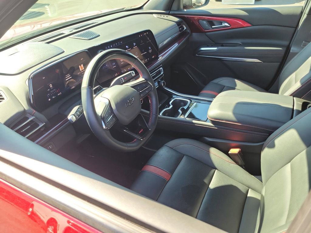 Certified 2024 Chevrolet Traverse RS w/ LPO, Floor Liner Package image 3