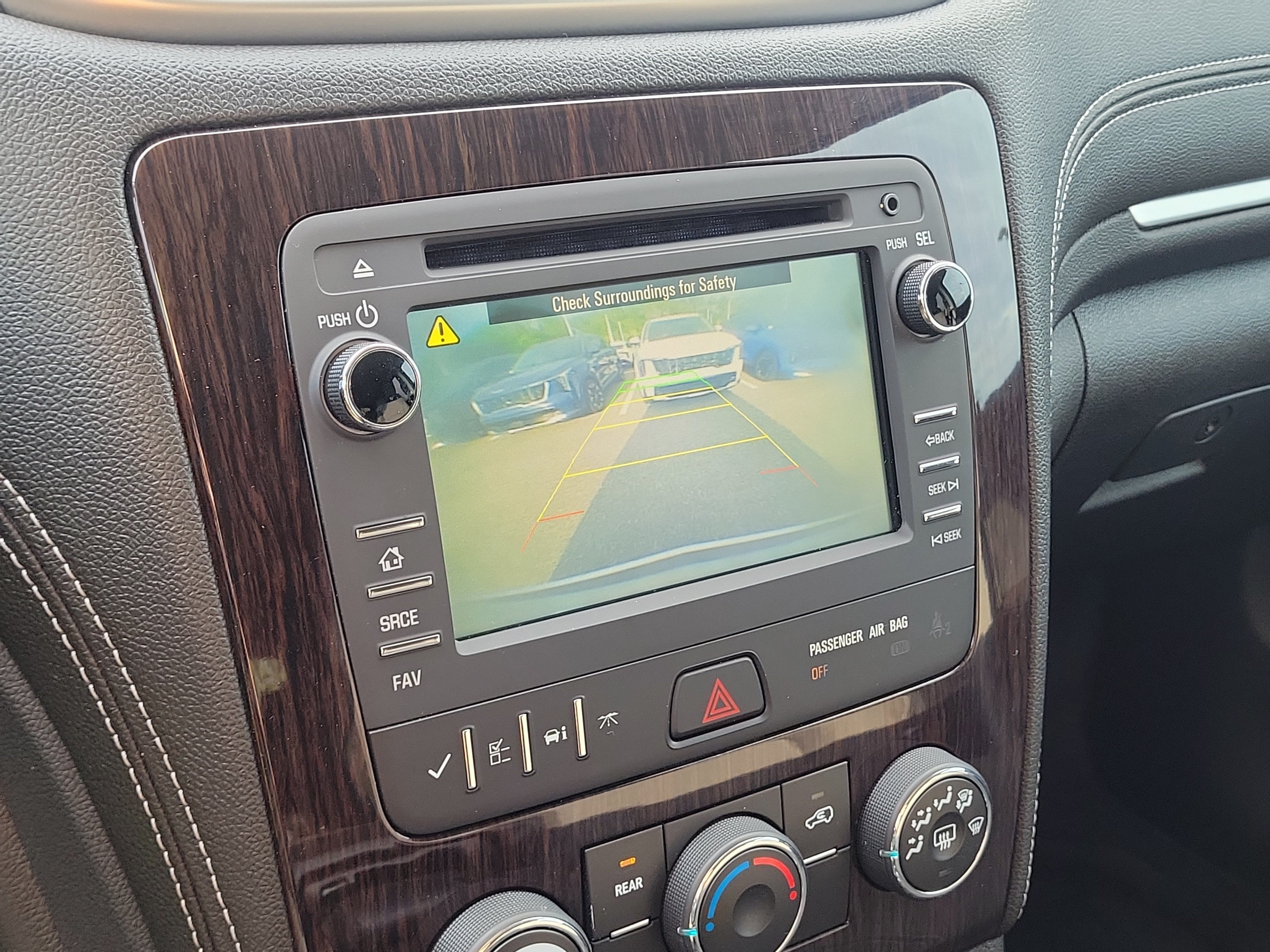 Used 2017 Chevrolet Traverse LT FWD image 29