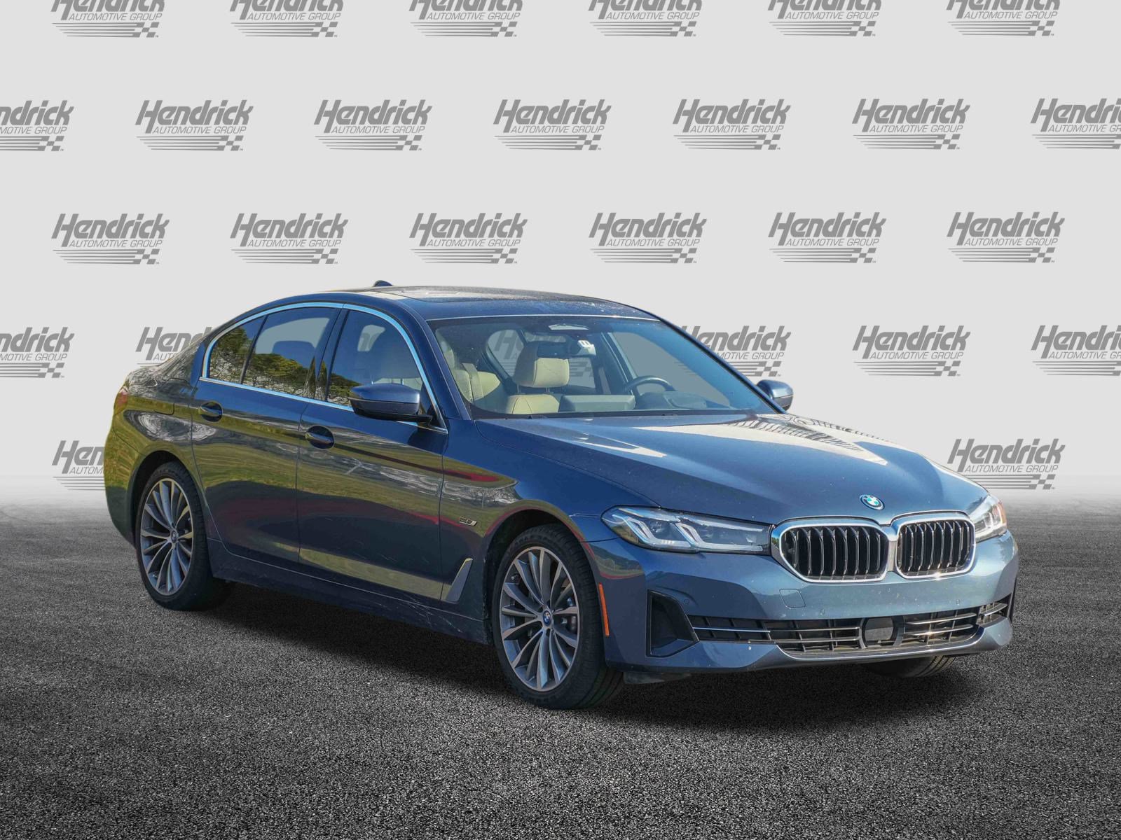 Used 2023 BMW 530e w/ Premium Package image 2