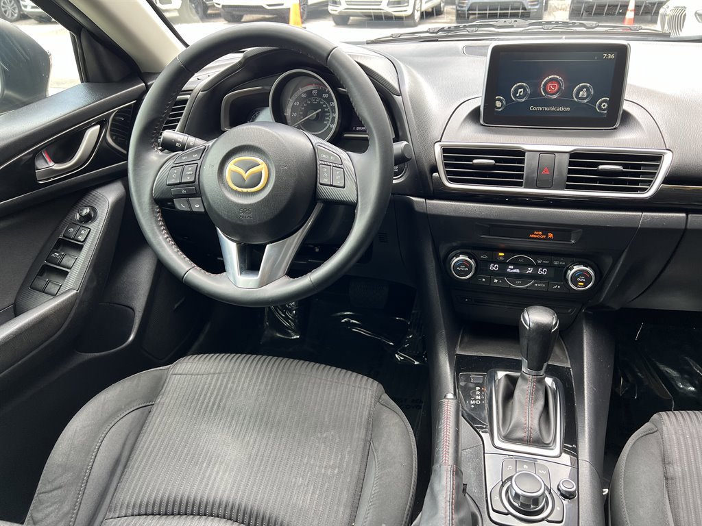 Used 2015 MAZDA MAZDA3 i Touring w/ Technology Package image 21