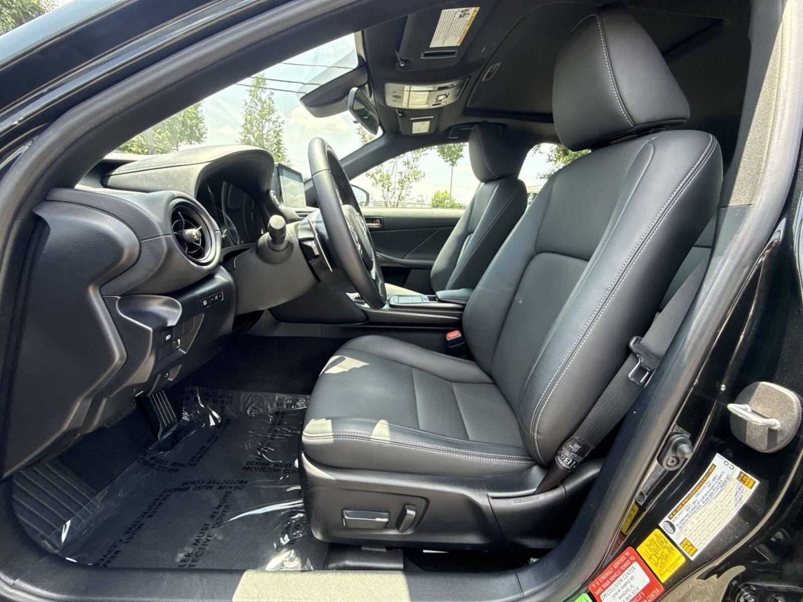 Used 2024 Lexus IS 350 F Sport RWD image 13