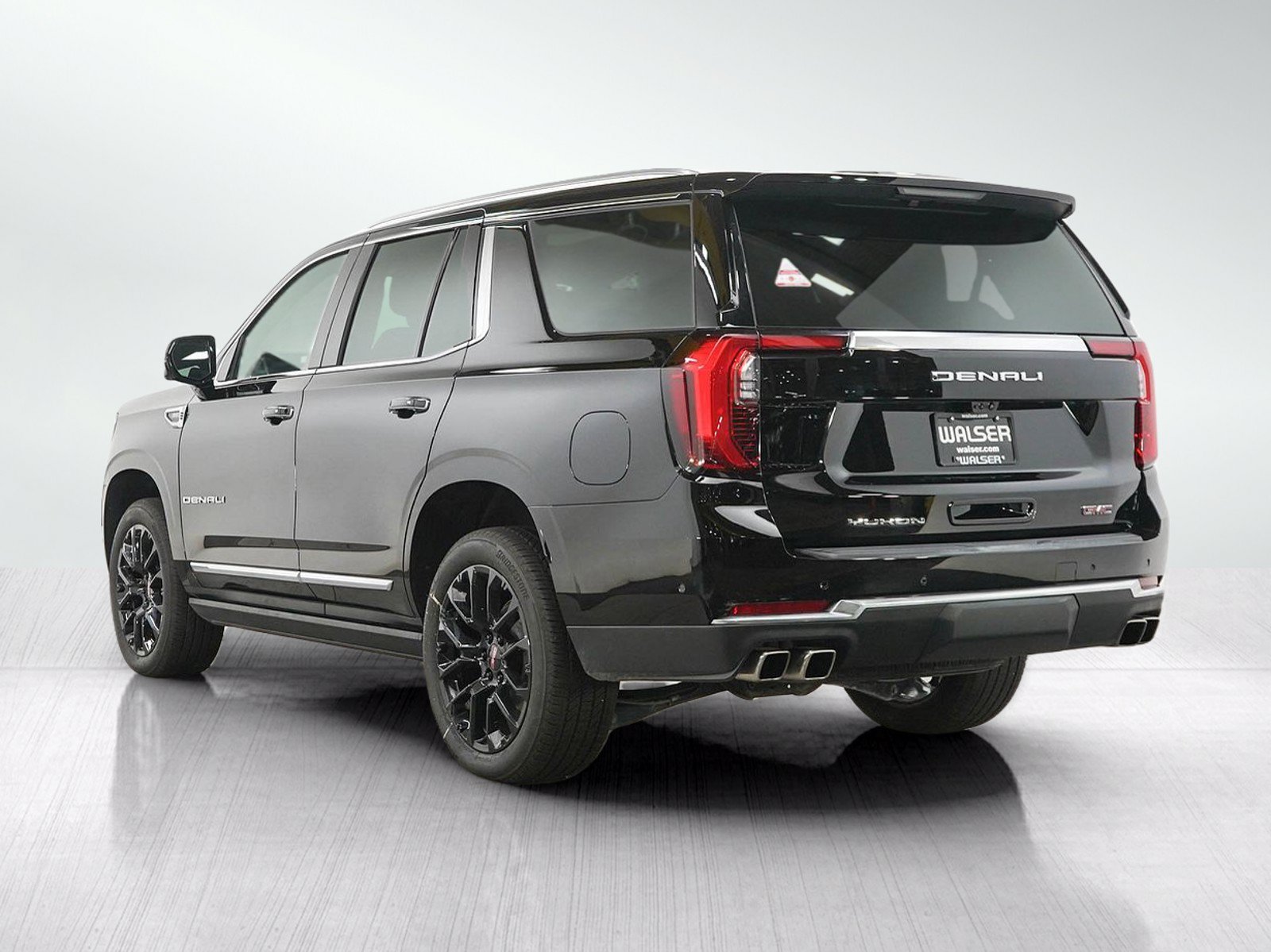 Used 2025 GMC Yukon Denali w/ Denali Reserve Package AWD/4WD image 3