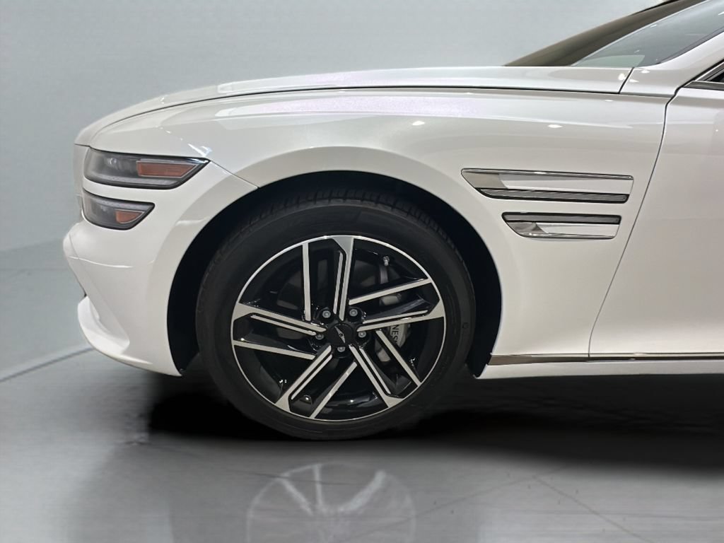 Certified 2025 Genesis G80 2.5T Advanced AWD/4WD image 3
