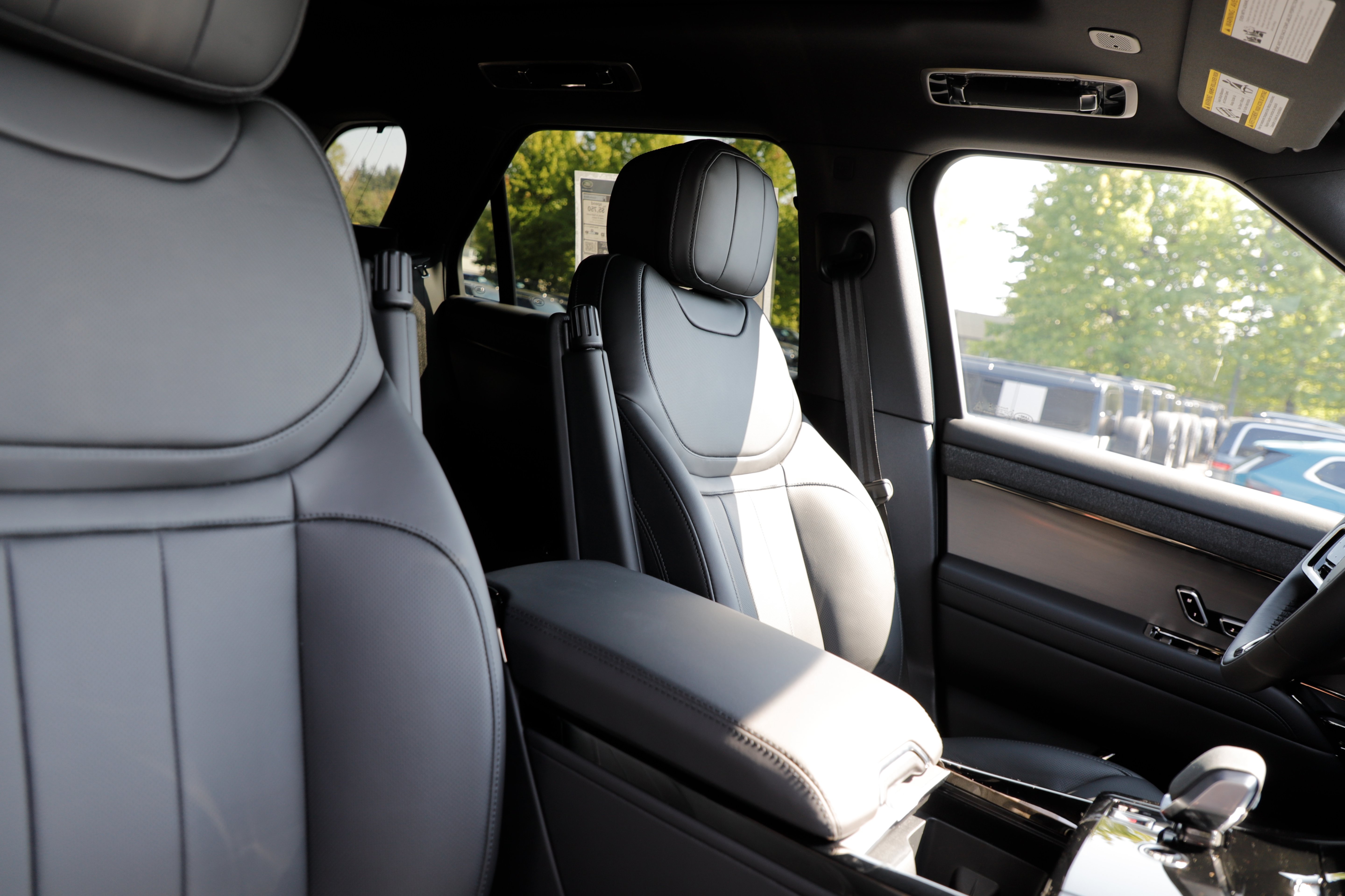 New 2026 Land Rover Range Rover Sport Dynamic SE AWD/4WD image 12