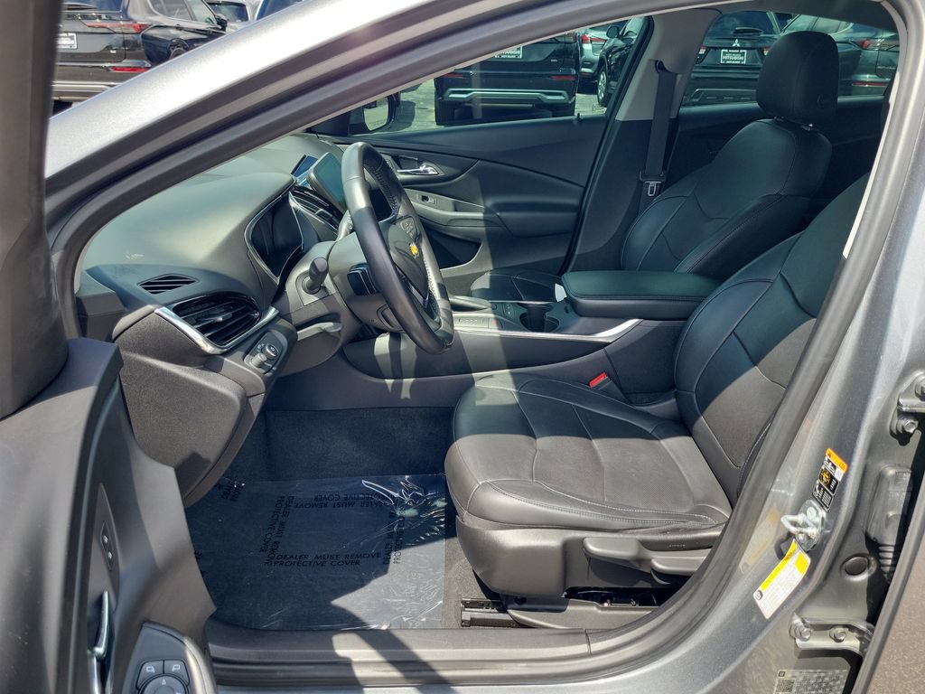 Used 2018 Chevrolet Volt Premier w/ Driver Confidence Package FWD image 14