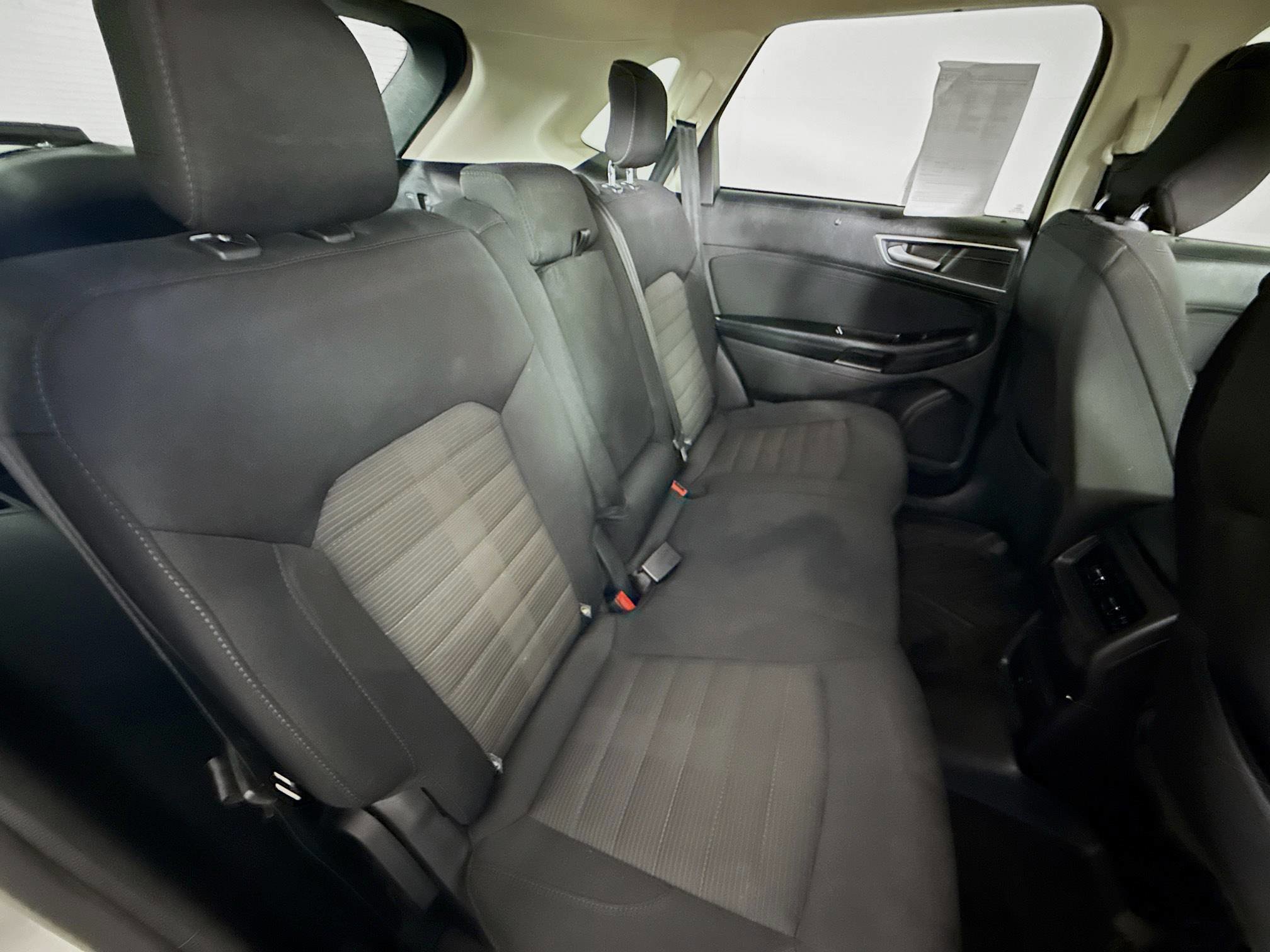 Used 2017 Ford Edge SEL image 32