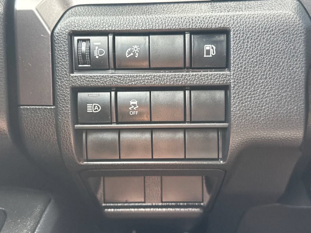 Used 2025 Toyota 4Runner SR5 AWD/4WD image 32