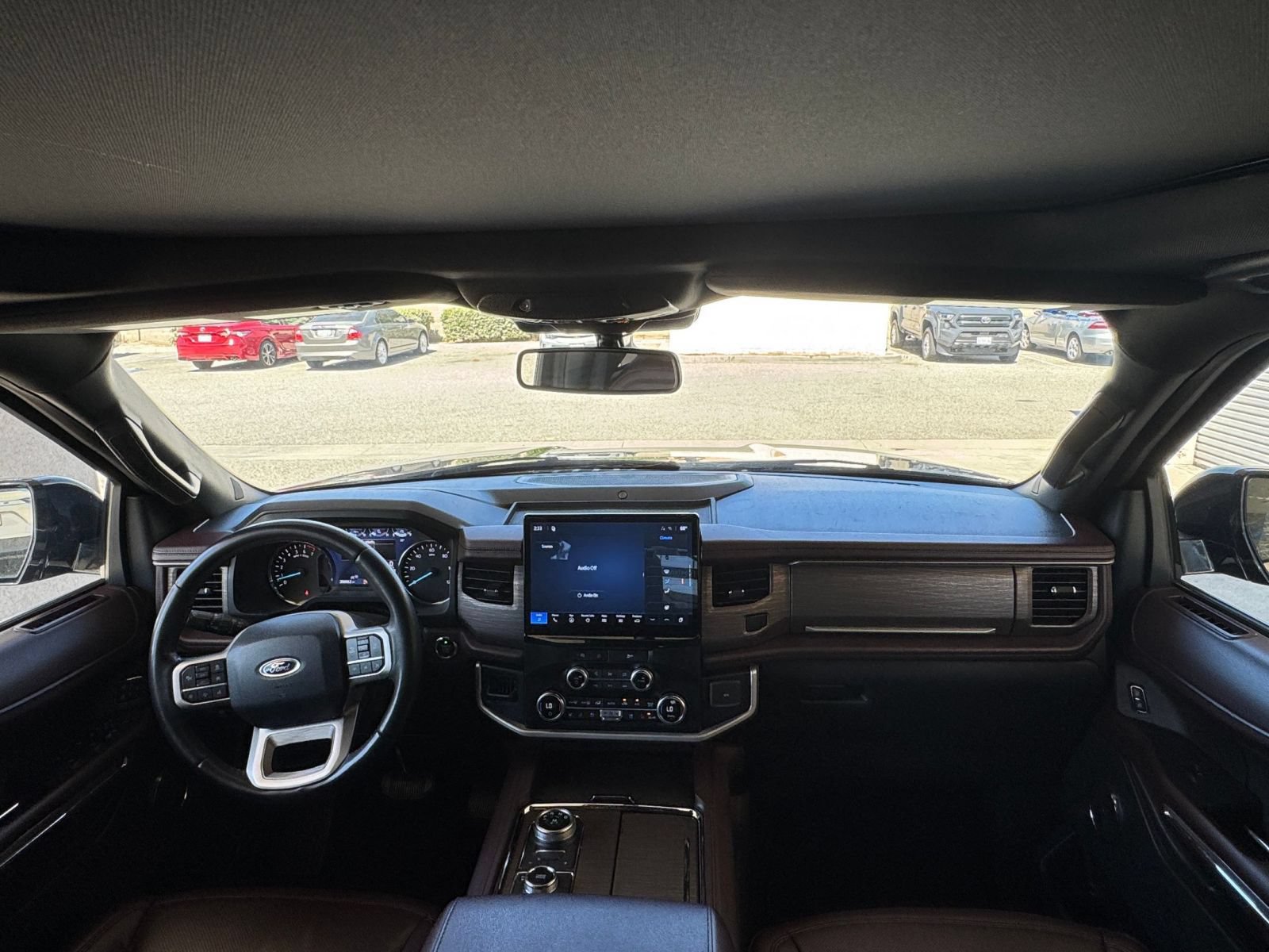 Used 2024 Ford Expedition Limited AWD/4WD image 37
