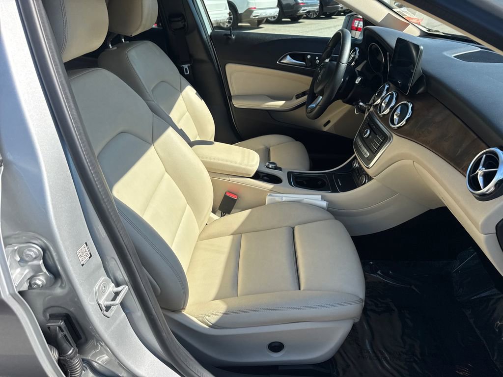 Used 2018 Mercedes-Benz GLA 250 image 13