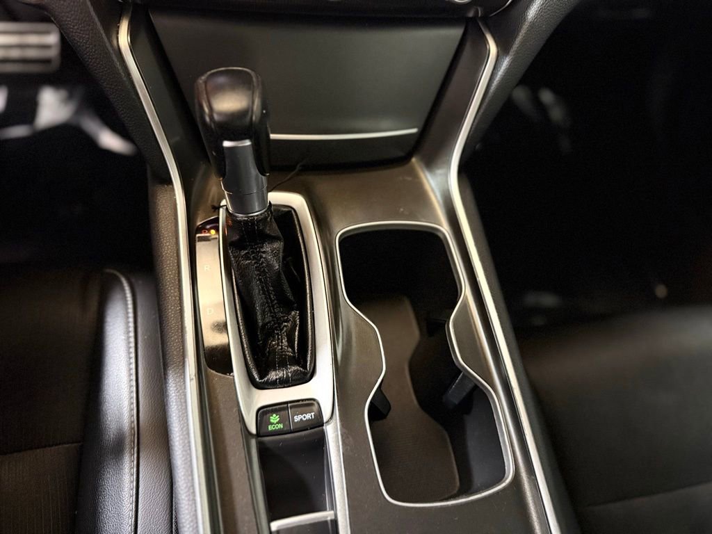 Used 2018 Honda Accord Sport image 15