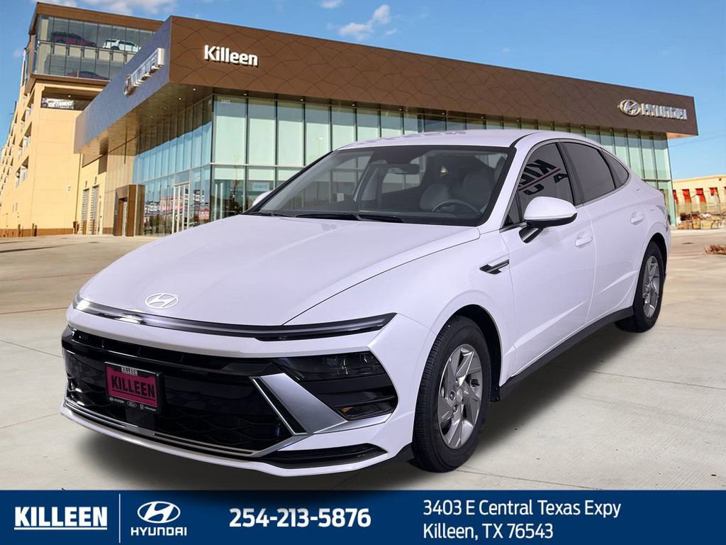 Used 2025 Hyundai Sonata SE image 4
