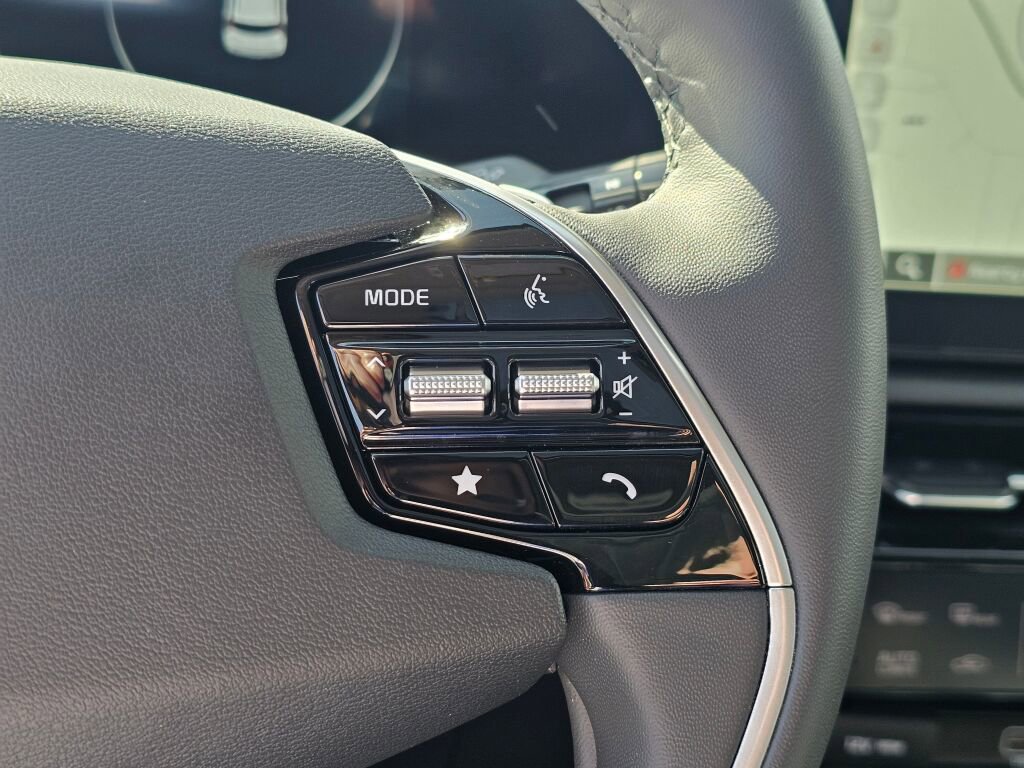 Certified 2023 Kia Niro Wave w/ Wave Preserve Package image 36