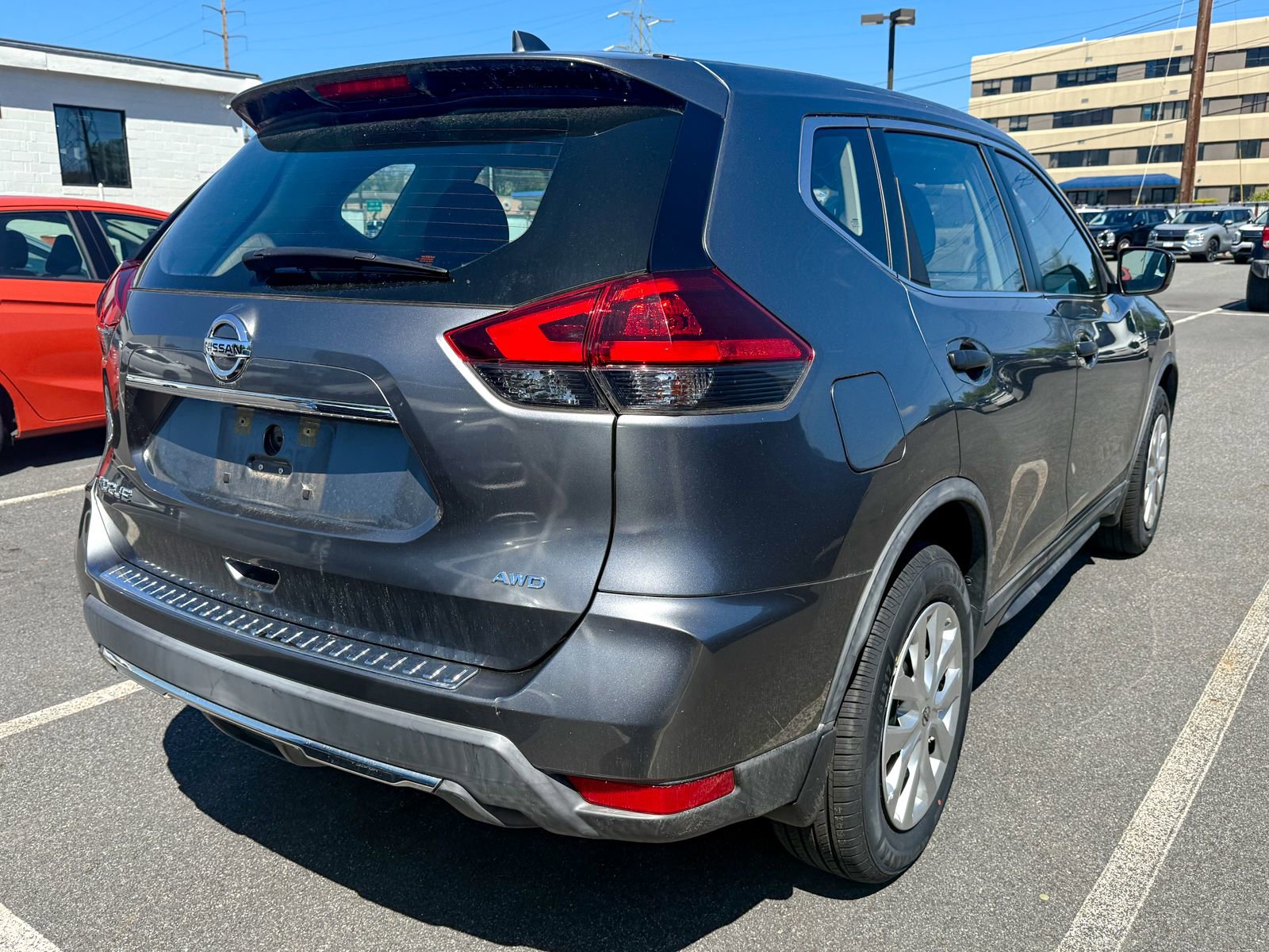 Used 2018 Nissan Rogue S AWD/4WD image 6