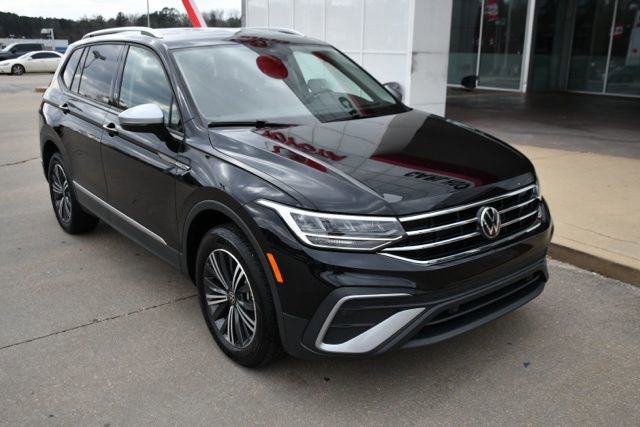 Used 2024 Volkswagen Tiguan SE image 7