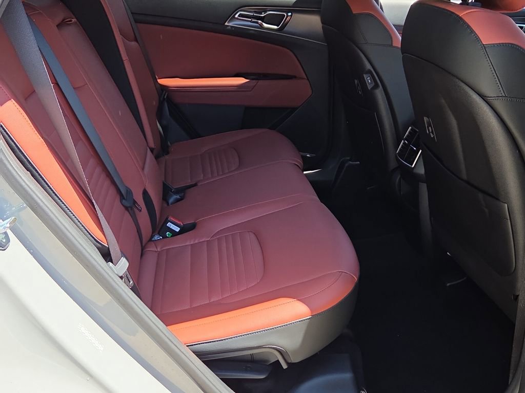 Used 2023 Kia Sportage SX image 18