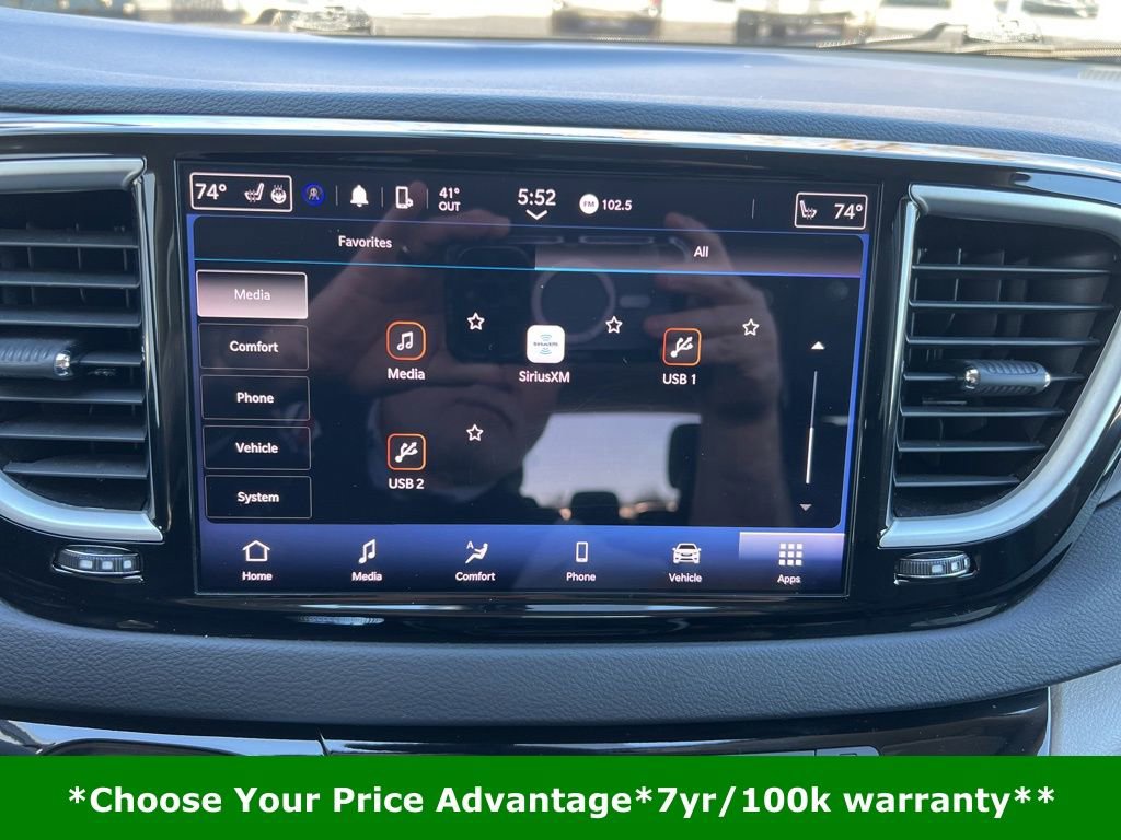 Certified 2023 Chrysler Pacifica Touring-L image 73