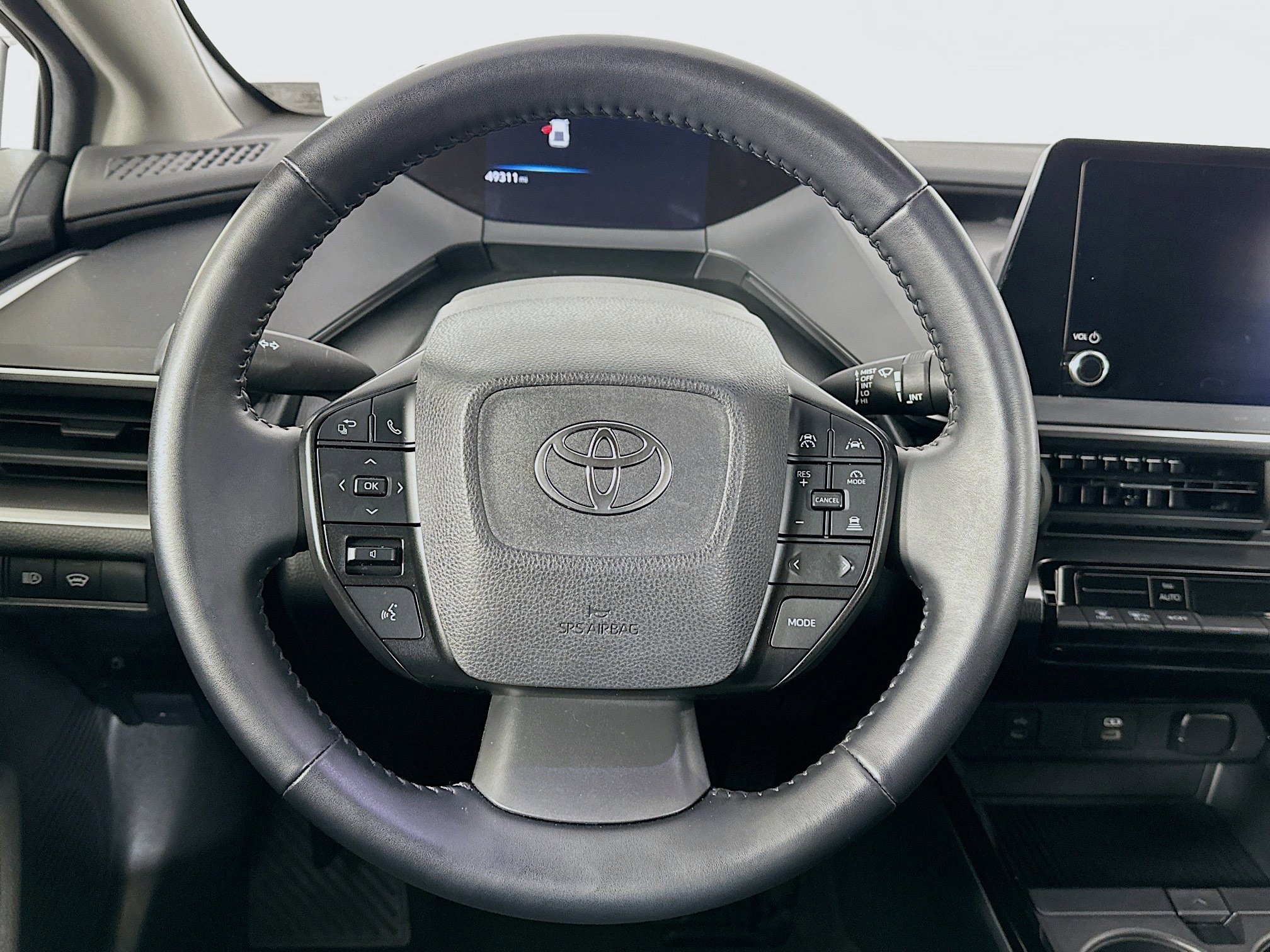 Used 2024 Toyota Prius LE FWD image 18