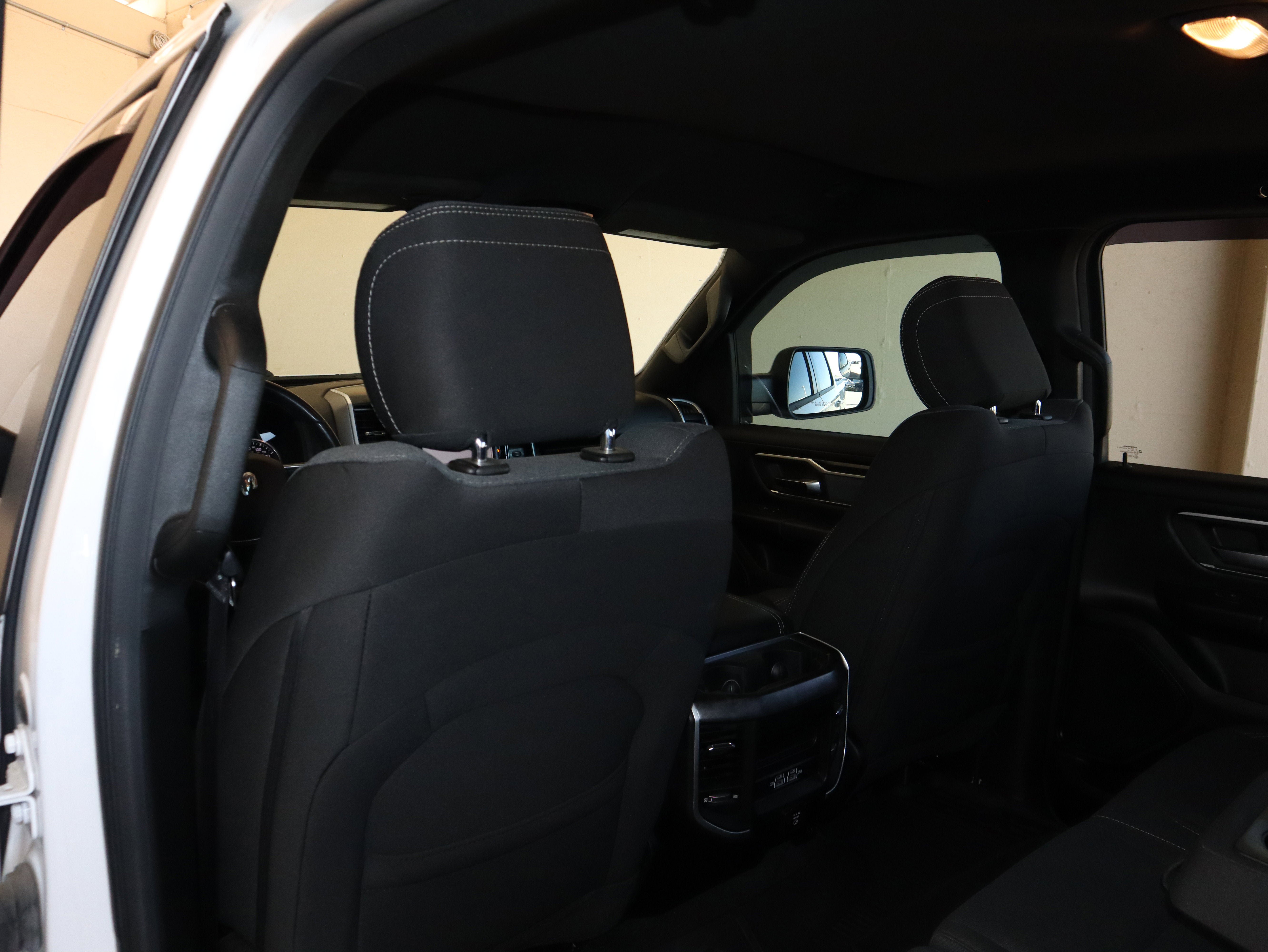 Used 2022 RAM 1500 Big Horn AWD/4WD image 36