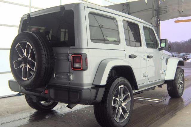 Used 2024 Jeep Wrangler Unlimited w/ Convenience Group image 5