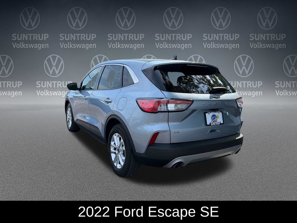 Used 2022 Ford Escape SE w/ Convenience Package FWD image 3