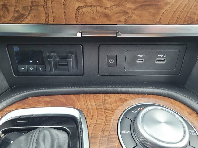 Used 2024 Nissan Armada SL image 26