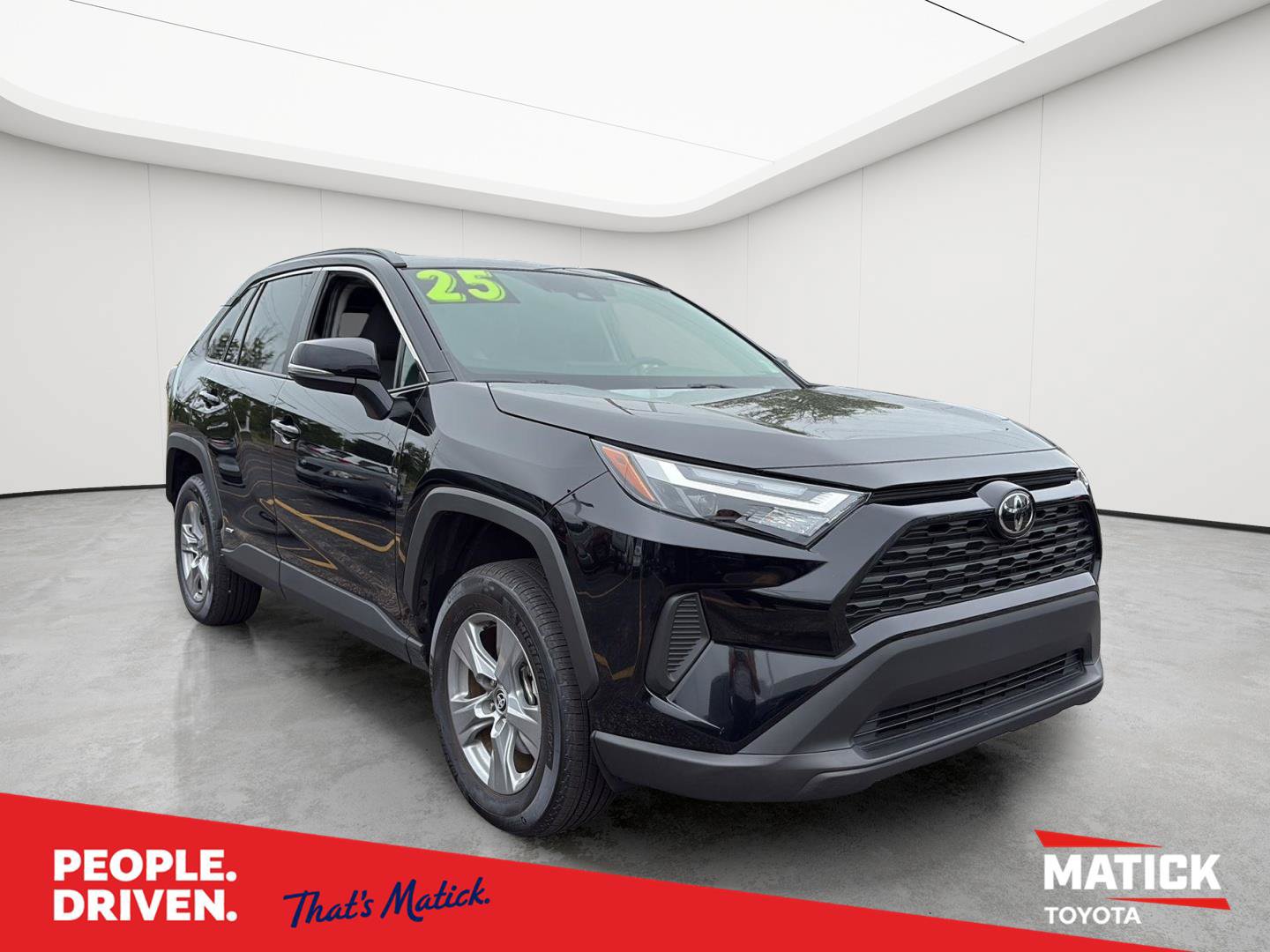 Used 2025 Toyota RAV4 XLE w/ Convenience Package AWD/4WD image 1