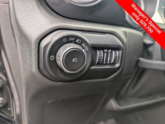 Used 2021 Jeep Wrangler Unlimited Sahara AWD/4WD image 15