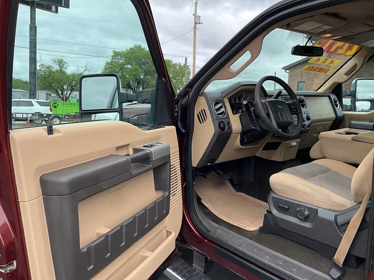Used 2015 Ford F250 XLT w/ XLT Premium Package AWD/4WD image 29