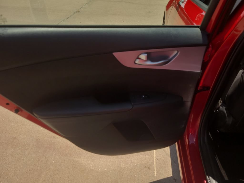 Used 2024 Kia Forte LXS FWD image 11