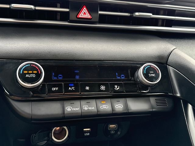 Used 2023 Hyundai Elantra SEL image 15