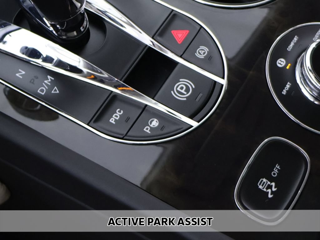Used 2020 Bentley Bentayga Plug-In Hybrid AWD/4WD image 7