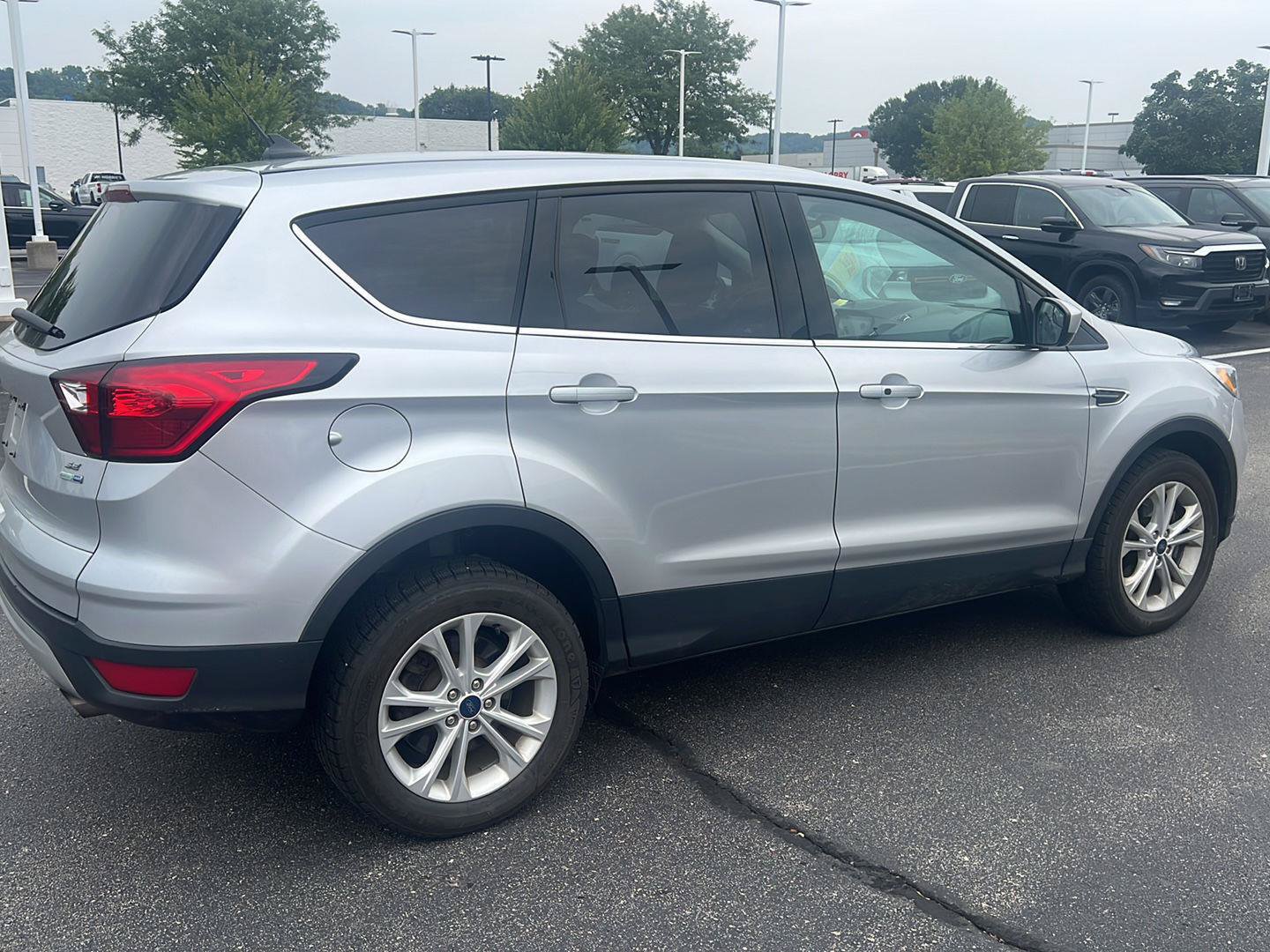 Used 2019 Ford Escape SE AWD/4WD image 4