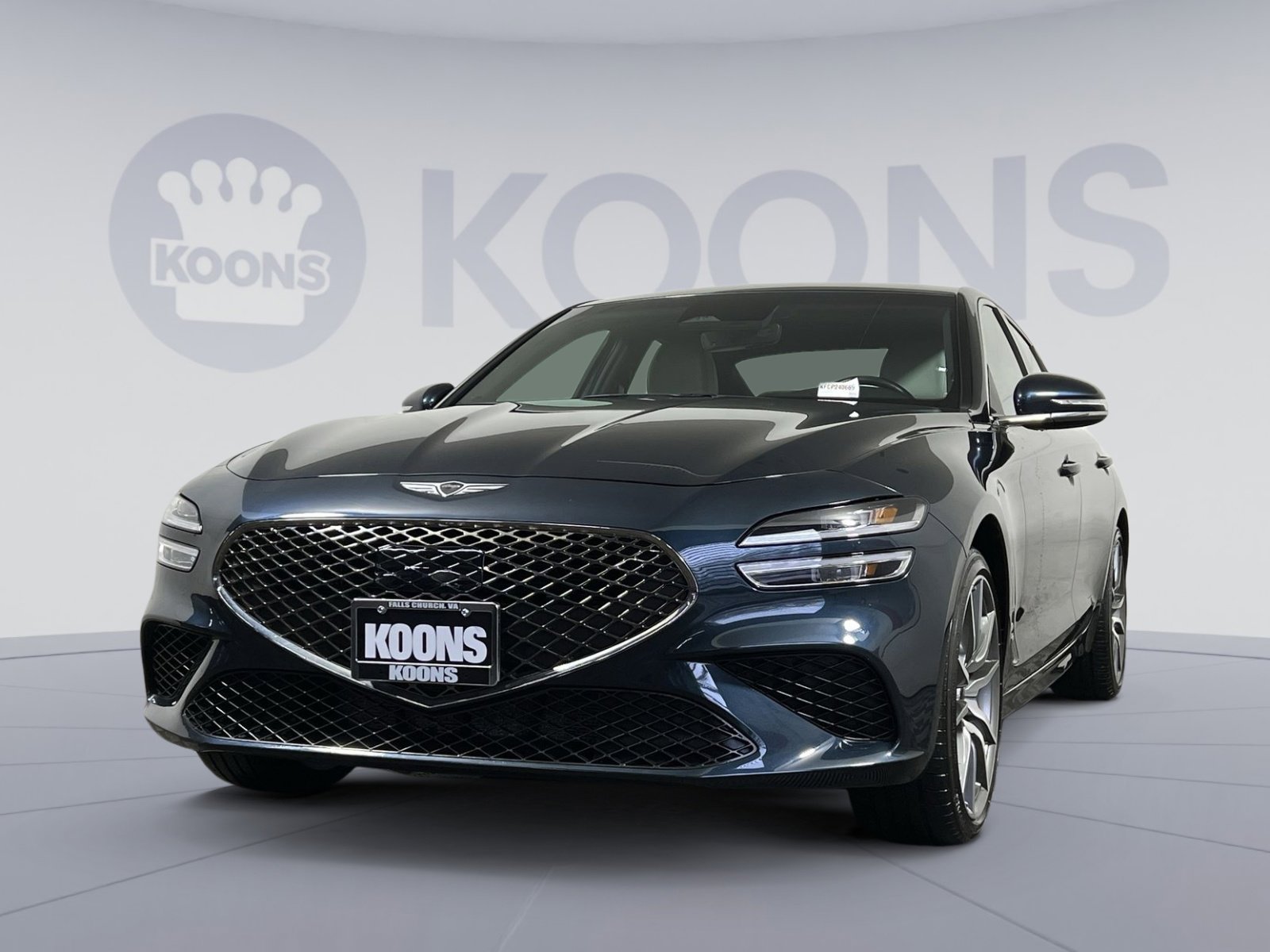 Used 2024 Genesis G70 2.5T image 1